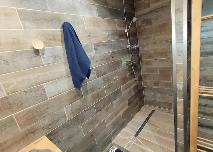 Semesterbostad La Buguoise